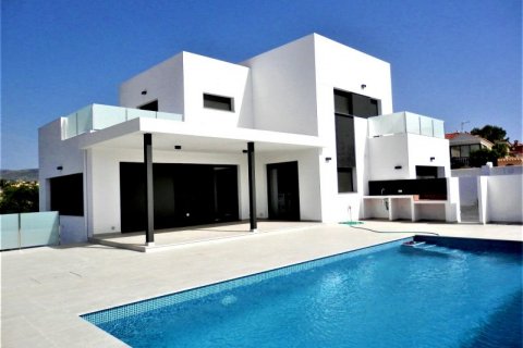 Villa for sale in Calpe, Alicante, Spain 3 bedrooms, 237 sq.m. No. 43573 - photo 1