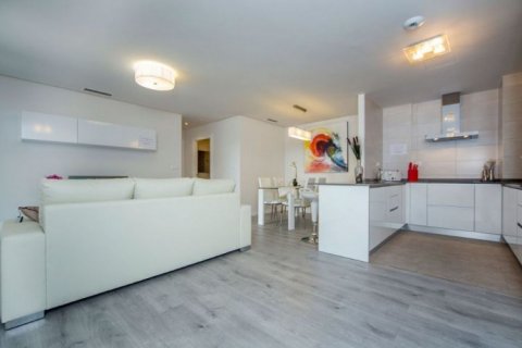 Penthouse for sale in Villamartin, Alicante, Spain 2 bedrooms, 74 sq.m. No. 43855 - photo 7