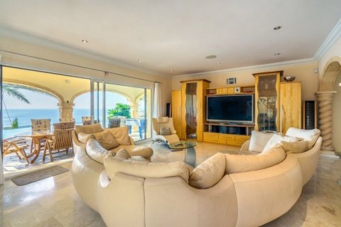 Villa for sale in Moraira, Alicante, Spain 5 bedrooms, 390 sq.m. No. 44253 - photo 6