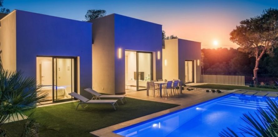 Villa in Alicante, Spain 3 bedrooms, 285 sq.m. No. 45760