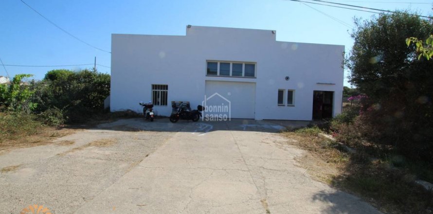 Commercial property in Alaior, Menorca, Spain 800 sq.m. No. 46913