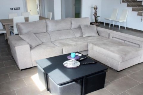 Villa for sale in Calpe, Alicante, Spain 4 bedrooms, 201 sq.m. No. 45573 - photo 4