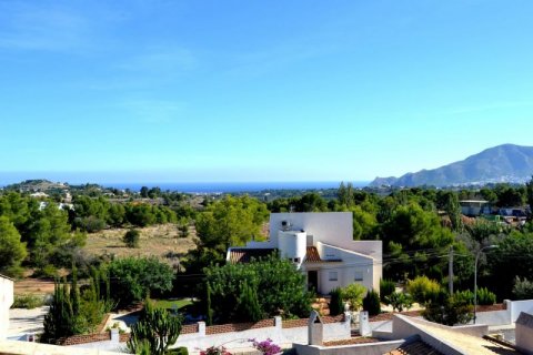 Villa for sale in Altea, Alicante, Spain 4 bedrooms, 273 sq.m. No. 44417 - photo 3