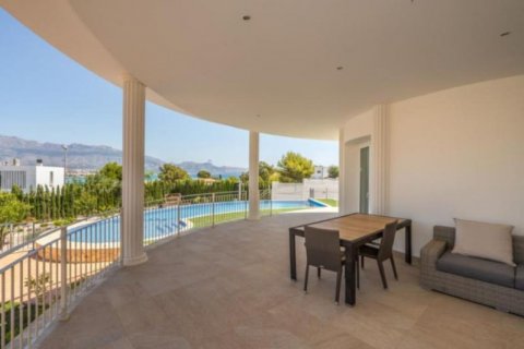 Villa for sale in Albir, Alicante, Spain 5 bedrooms, 500 sq.m. No. 44018 - photo 4