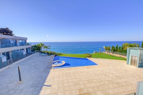 Penthouse for sale in Villajoyosa, Alicante, Spain 3 bedrooms, 123 sq.m. No. 43157 - photo 2