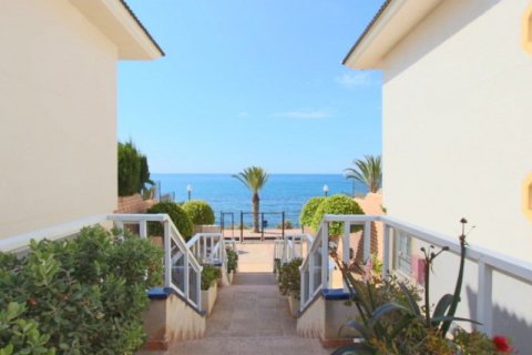 Townhouse for sale in Alicante, Spain 4 bedrooms, 360 sq.m. No. 45187 - photo 2