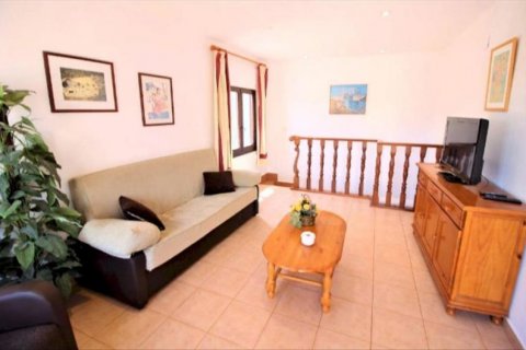 Villa for sale in Calpe, Alicante, Spain 4 bedrooms, 160 sq.m. No. 45011 - photo 4