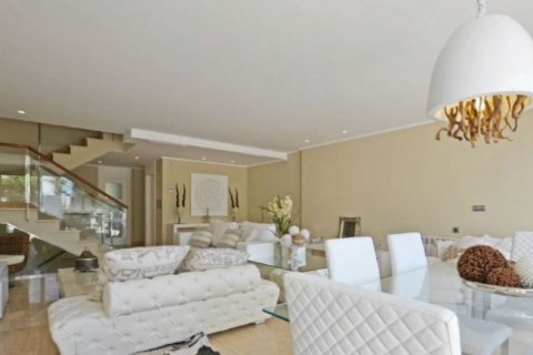 Townhouse for sale in Alicante, Spain 3 bedrooms, 335 sq.m. No. 44796 - photo 9