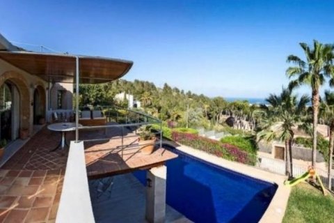 Villa for sale in Javea, Alicante, Spain 6 bedrooms, 286 sq.m. No. 45522 - photo 1