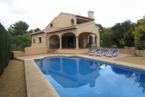 Villa for sale in Javea, Alicante, Spain 4 bedrooms, 300 sq.m. No. 45360 - photo 1