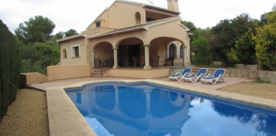 Villa in Javea, Alicante, Spain 4 bedrooms, 300 sq.m. No. 45360