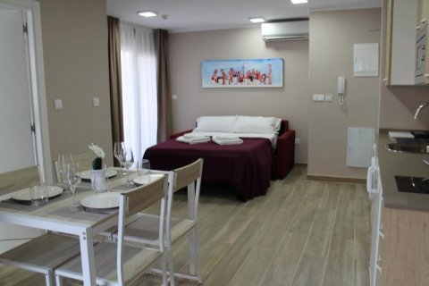 Hotel for sale in Benidorm, Alicante, Spain 10 bedrooms, 400 sq.m. No. 43490 - photo 3