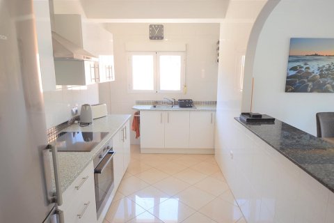 Villa for sale Cabo Roig, Alicante, Spain 4 bedrooms, 187 sq.m. No. 41360 - photo 9
