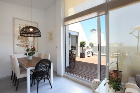 Penthouse for sale in La Cala, Alicante, Spain 2 bedrooms, 130 sq.m. No. 44908 - photo 8