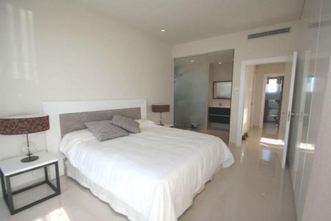 Villa for sale in Torrevieja, Alicante, Spain 4 bedrooms, 134 sq.m. No. 43371 - photo 10