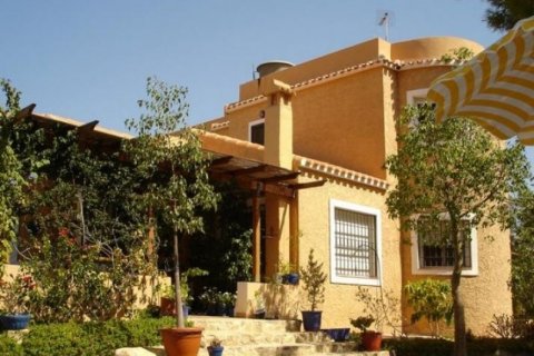 Villa for sale in Villajoyosa, Alicante, Spain 5 bedrooms, 190 sq.m. No. 44536 - photo 7