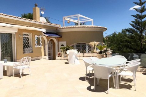 Villa for sale in Calpe, Alicante, Spain 6 bedrooms, 600 sq.m. No. 45173 - photo 2