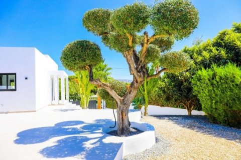 Villa for sale Moraira, Alicante, Spain 3 bedrooms, 193 sq.m. No. 43762 - photo 4