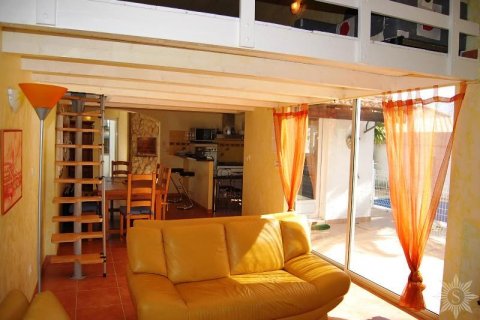 Villa for sale in Roses, Girona, Spain 3 bedrooms, 100 sq.m. No. 41439 - photo 6