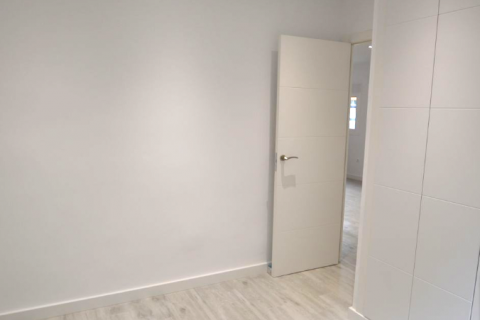 Apartment for sale in Benidorm, Alicante, Spain 2 bedrooms, 75 sq.m. No. 42673 - photo 9