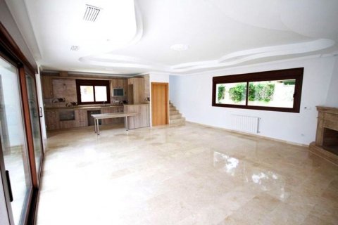 Villa for sale in Alicante, Spain 5 bedrooms, 276 sq.m. No. 43022 - photo 9