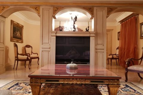 Villa for sale Alicante, Spain 8 bedrooms, 650 sq.m. No. 45039 - photo 4