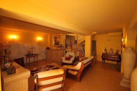 Villa for sale in Altea, Alicante, Spain 5 bedrooms, 430 sq.m. No. 43699 - photo 9