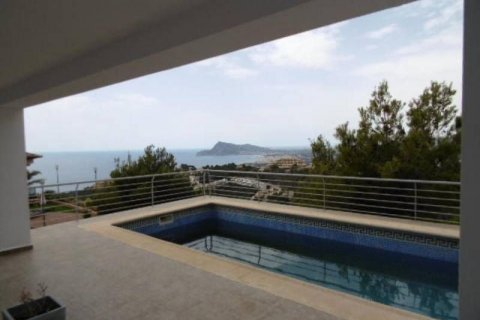 Villa for sale in Altea, Alicante, Spain 4 bedrooms, 220 sq.m. No. 45338 - photo 4