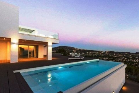 Villa for sale in Moraira, Alicante, Spain 4 bedrooms, 400 sq.m. No. 44005 - photo 1