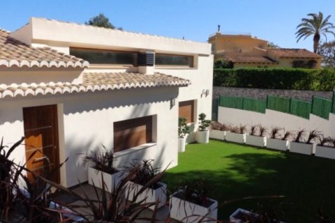 Villa for sale in Javea, Alicante, Spain 4 bedrooms, 540 sq.m. No. 44894 - photo 7