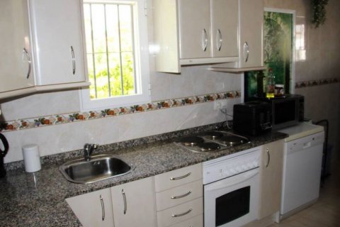 Villa for sale in La Nucia, Alicante, Spain 5 bedrooms, 330 sq.m. No. 44056 - photo 7