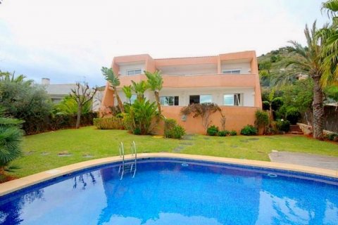 Villa for sale in Javea, Alicante, Spain 6 bedrooms, 375 sq.m. No. 45213 - photo 1