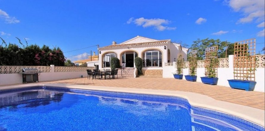 Villa in Javea, Alicante, Spain 3 bedrooms, 197 sq.m. No. 44083