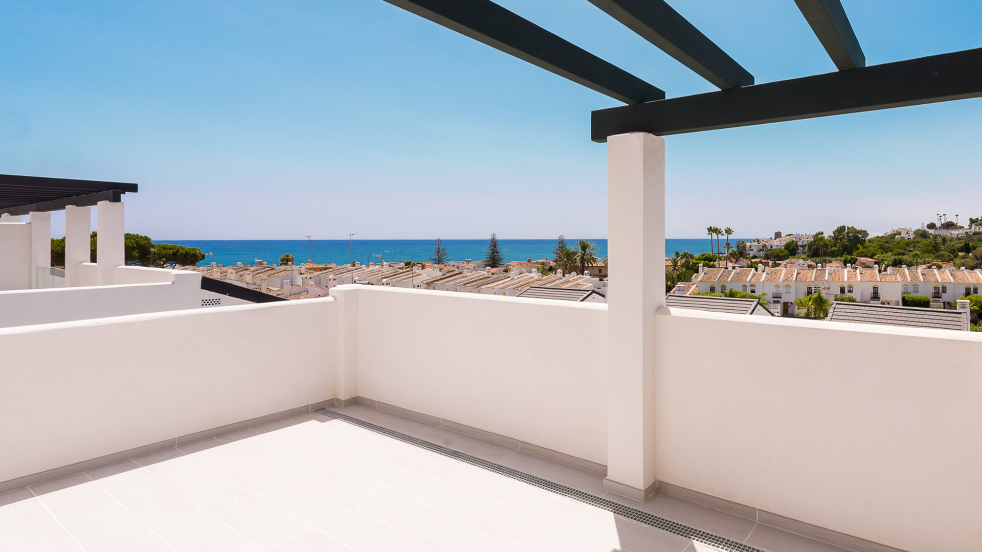 Arroyo Beach à Bahia Dorada, Malaga, Espagne No. 49171
