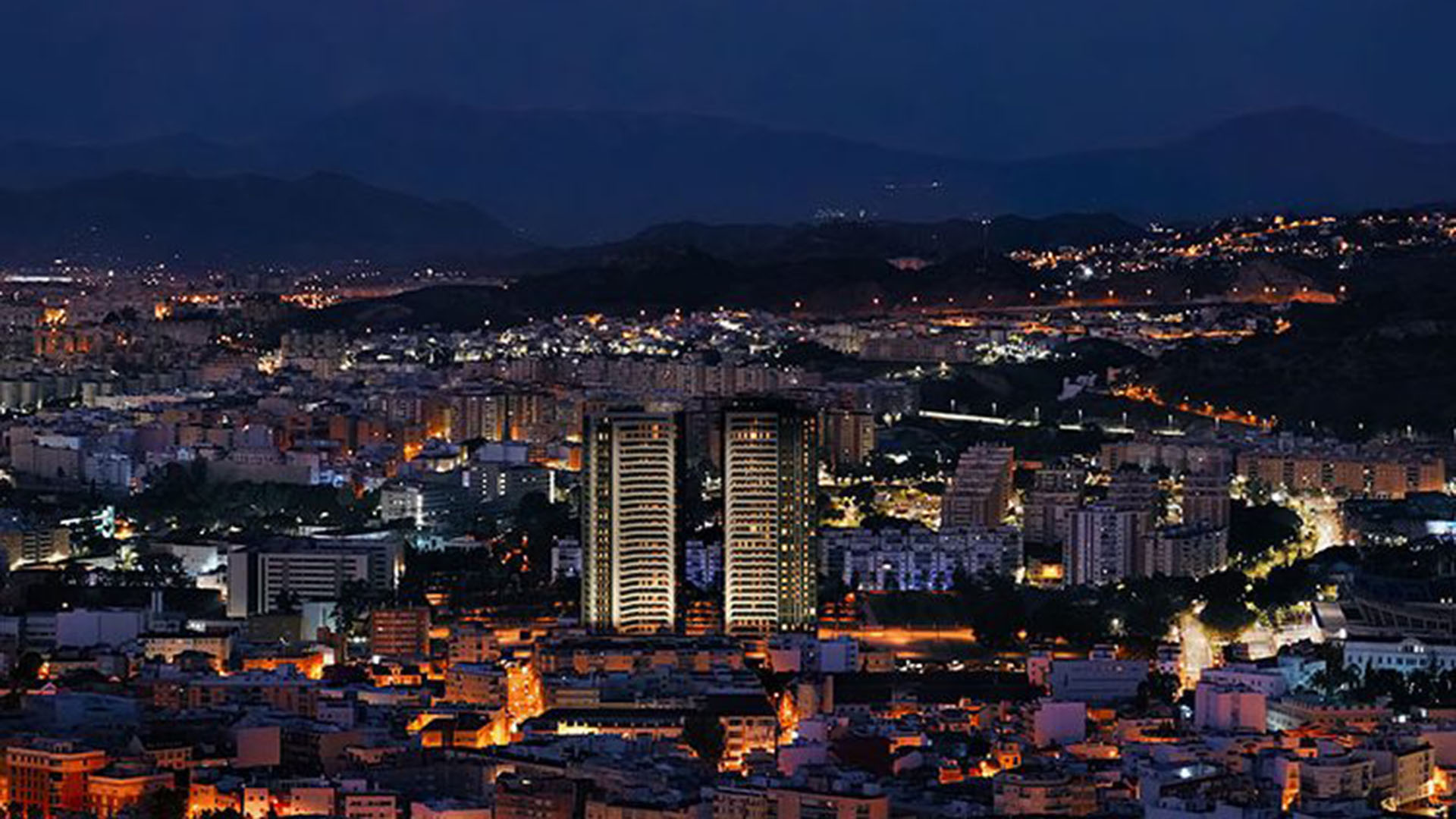 AQ Urban Sky a Malaga, Spagna N° 47920