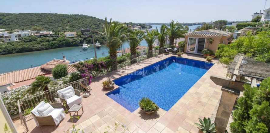 Villa in Mahon, Menorca, Spain 4 bedrooms,  No. 48040