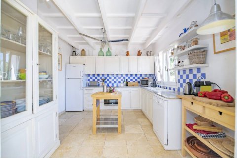 Villa for sale in Mahon, Menorca, Spain 4 bedrooms,  No. 48040 - photo 6