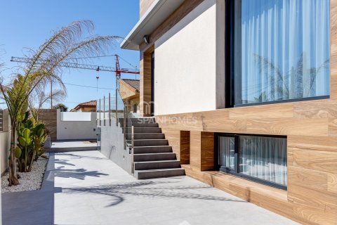 Villa for sale in Torrevieja, Alicante, Spain 4 bedrooms, 150 sq.m. No. 49406 - photo 8