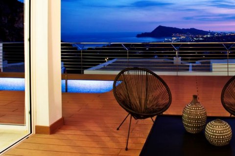House for sale in Alicante, Spain 5 bedrooms, 267 sq.m. No. 47927 - photo 9