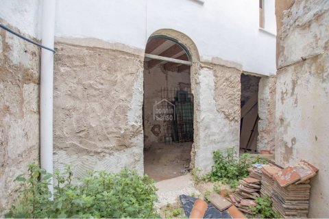 Townhouse for sale in Mahon, Menorca, Spain 4 bedrooms, 246 sq.m. No. 47969 - photo 7