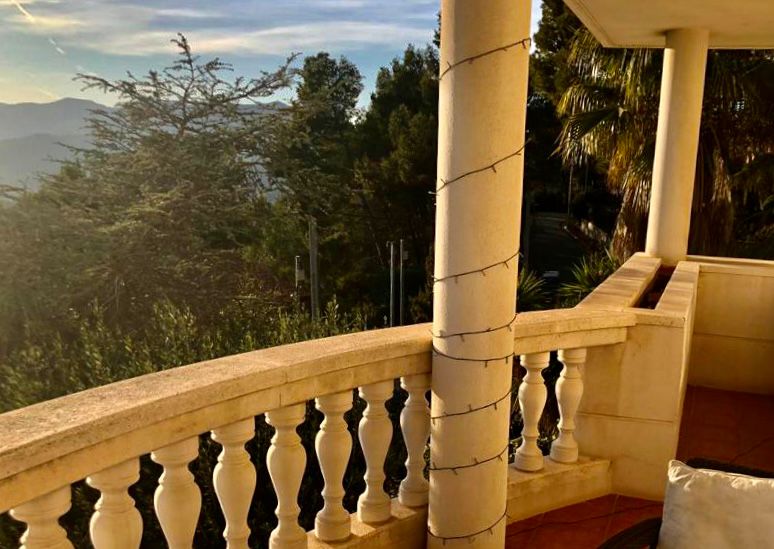 Hus i Corbera de Llobregat, Barcelona, Spanien 4 sovrum, 299 kvm. Nr. 49384