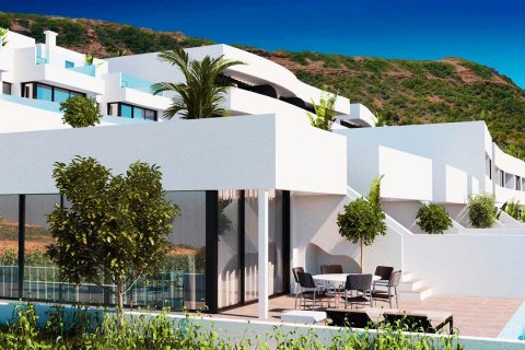 House for sale in Guardamar del Segura, Alicante, Spain 4 bedrooms, 188 sq.m. No. 47751 - photo 1