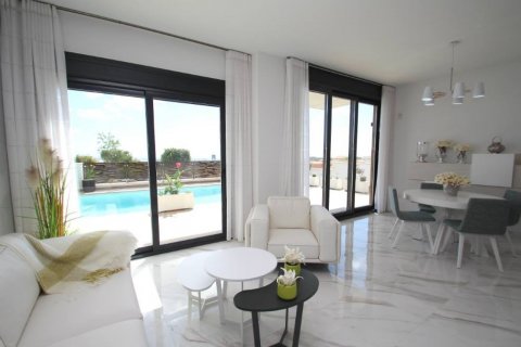 Villa for sale in San Miguel de Salinas, Alicante, Spain 3 bedrooms, 144 sq.m. No. 49753 - photo 14