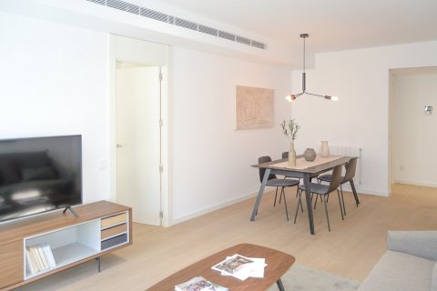 Apartment for sale in Barcelona, Spain 4 bedrooms, 115 sq.m. No. 49805 - photo 3