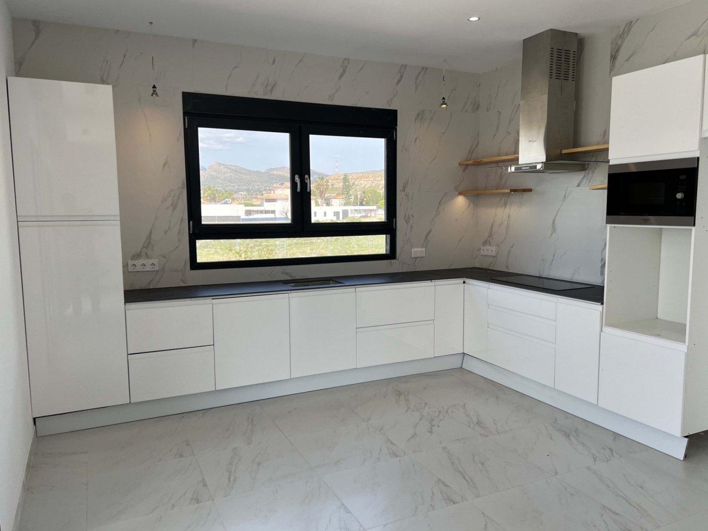 Villa a Rio Park, Alicante, Spagna 3 camere da letto, 987 mq. N° 50754