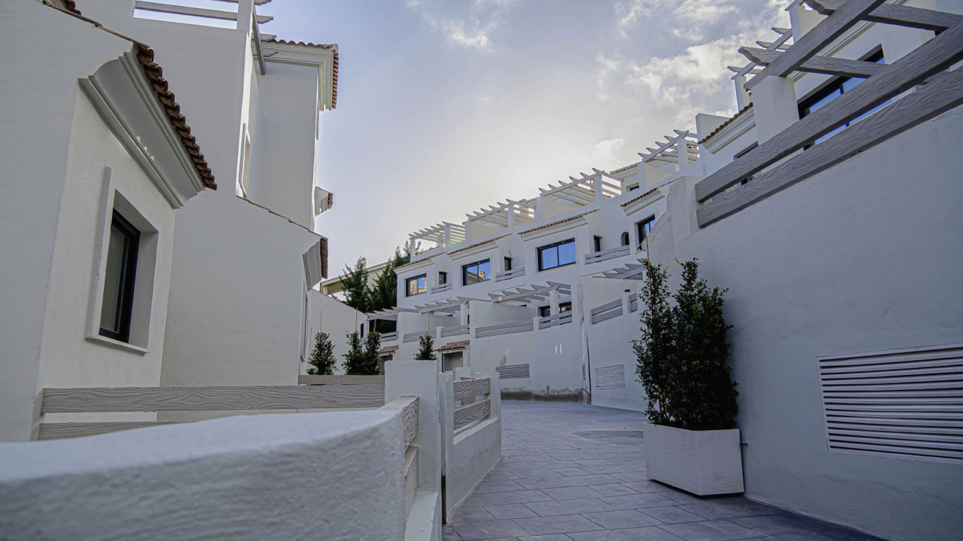 Agra in El Paraiso, Malaga, Spain No. 50793