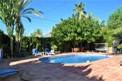 Villa for sale in La Nucia, Alicante, Spain 6 bedrooms, 450 sq.m. No. 50310 - photo 8