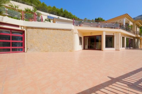 Villa for sale in Altea La Vella, Alicante, Spain 5 bedrooms, 1900 sq.m. No. 50715 - photo 17