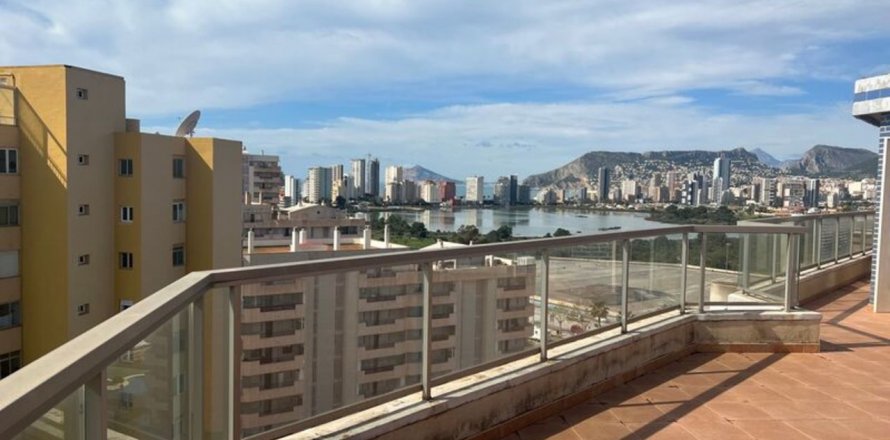 Penthouse in Calpe, Alicante, Spain 3 bedrooms, 316 sq.m. No. 49901