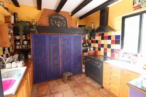 House for sale in Finestrat, Alicante, Spain 4 bedrooms, 5000 sq.m. No. 50705 - photo 20